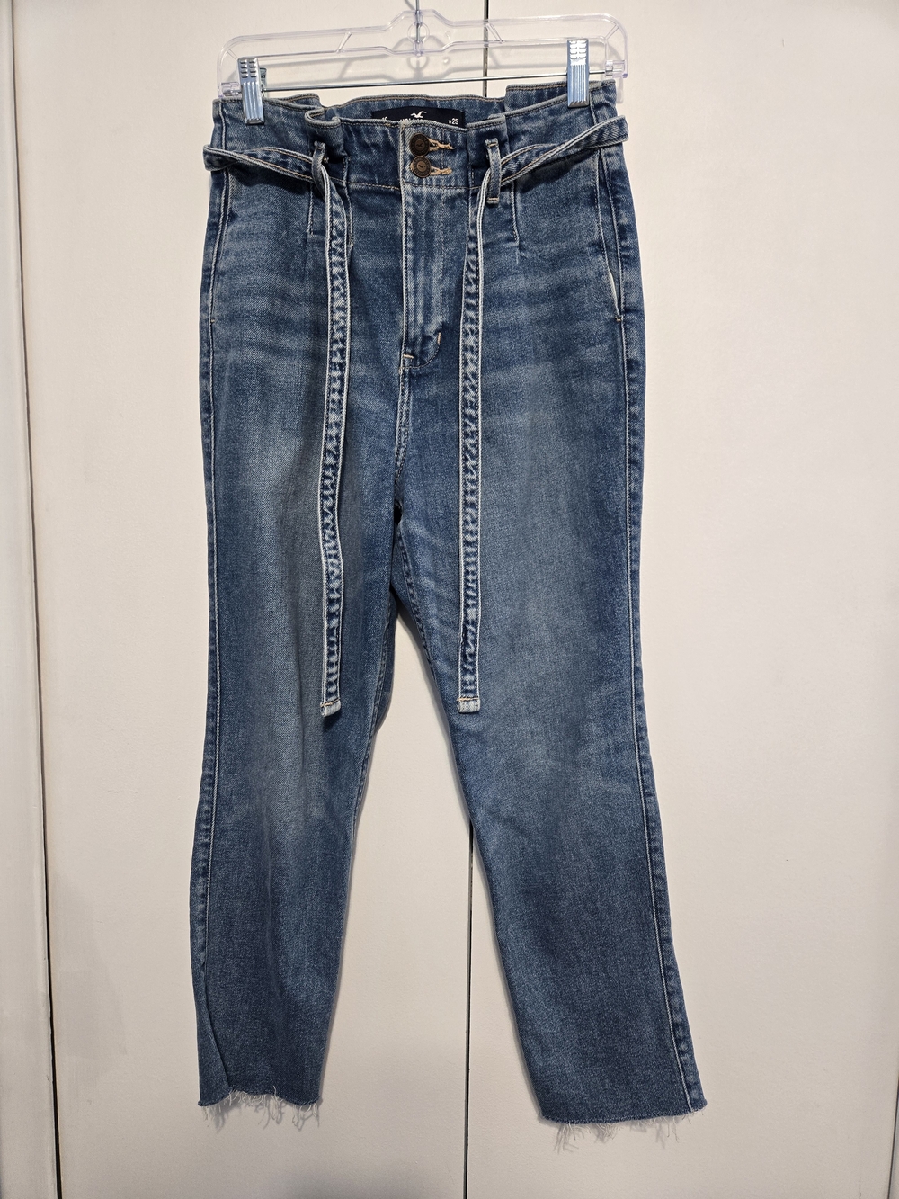 Hollister Curvy Ultra High Rise Mom Jeans 1 Short W25 Belt Raw Hem